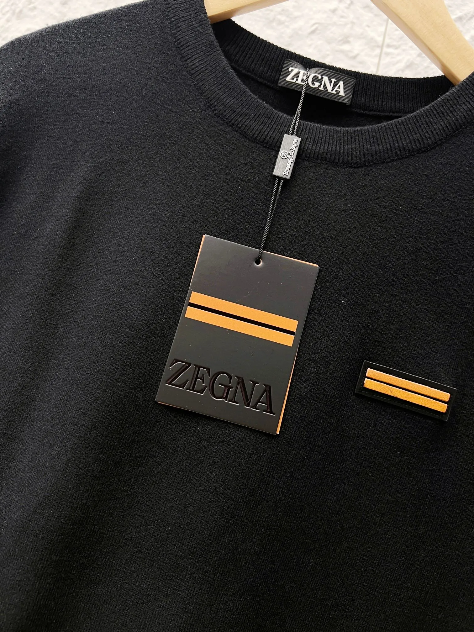 ZEGNA（ In Stock， ） 1 ： ， 12G ， ， 2 ： ， ， ， ， 3 ： （PU + ， ， ） 4 & ： ， ， ， ， ， Breathable T 。 ， ， 、 ， ； ， 。 ；Black White Gray Sizes： （ ）